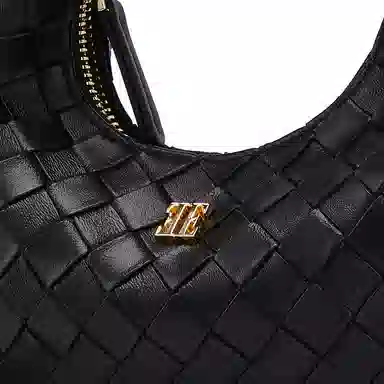 ELLE