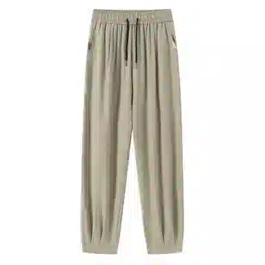 maxim's de paris ins