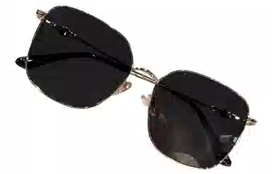 优幽兰 韩版潮流大框显脸小防紫外线百搭高级感开车驾驶遮阳个性设计感墨镜海边旅游度假街拍推 合金 方形 太阳眼镜 女款