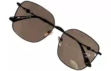 优幽兰 韩版潮流大框显脸小防紫外线百搭高级感开车驾驶遮阳个性设计感墨镜海边旅游度假街拍推 合金 方形 太阳眼镜 女款