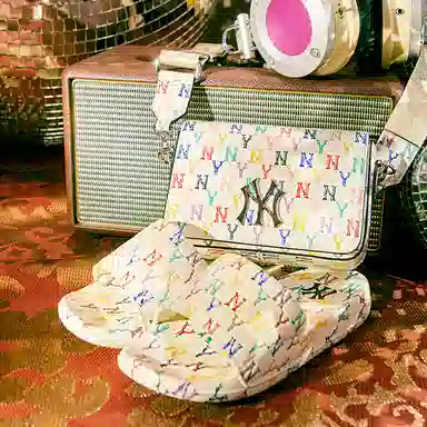 MLB New Mound Monogram Slides White