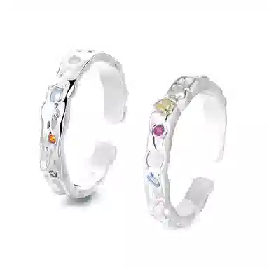 925