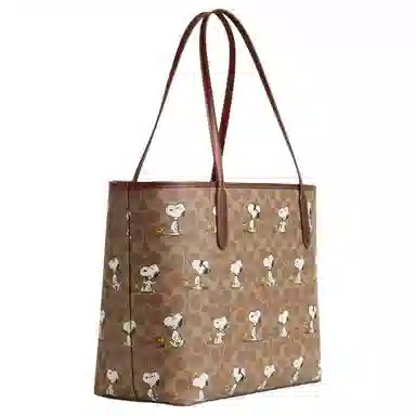 COACH x Peanuts Snoopy City 33 Tote