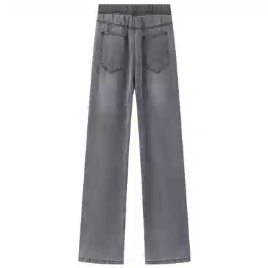 maxim's de paris vibe