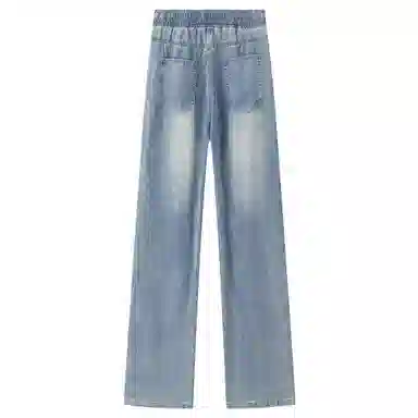 maxim's de paris vibe