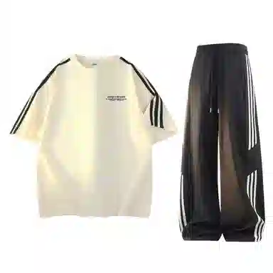 maxim's de paris logoT