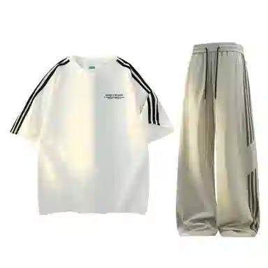 maxim's de paris logoT