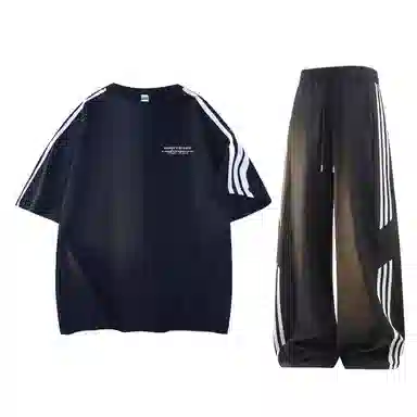 maxim's de paris logoT