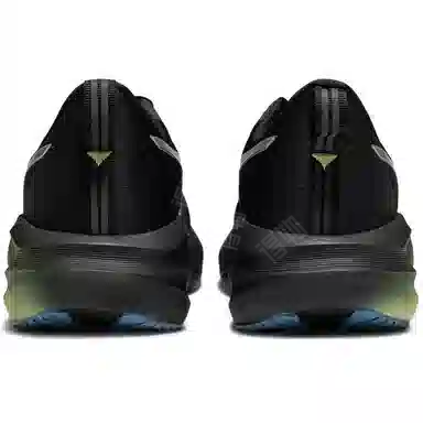 Asics NOVABLAST 5 LUXE