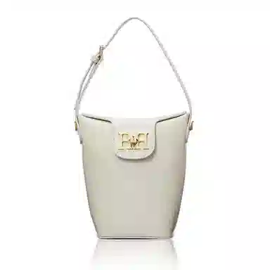 ROBERTA DI CAMERINO R