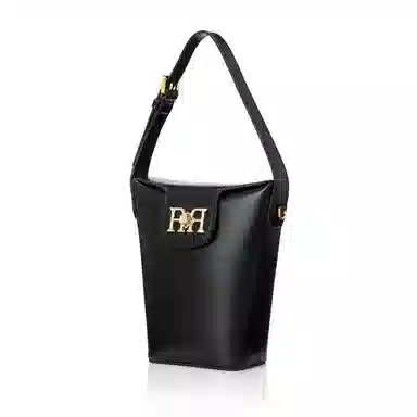 ROBERTA DI CAMERINO R