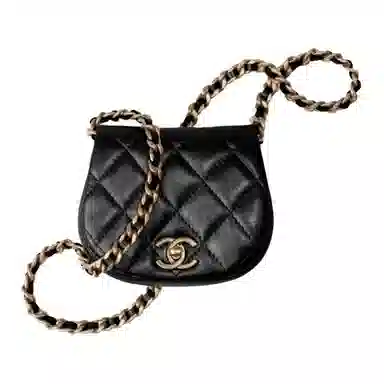 CHANEL 21B Shell Saddle Bag Black