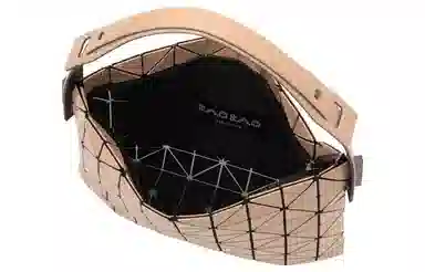 ISSEY MIYAKE Lucent Baguette