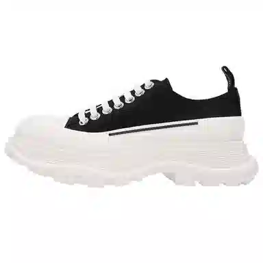 Alexander McQueen Ankle Boots White Black