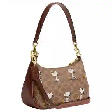COACH Peanuts Teri 24 Logo