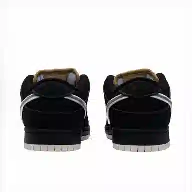 Nike Dunk SB BLACK