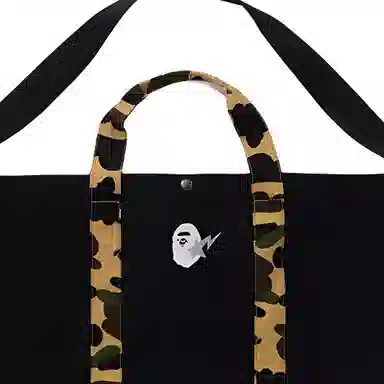 A BATHING APE