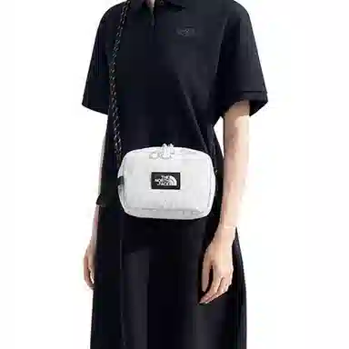 THE NORTH FACE Light 2.8L logo