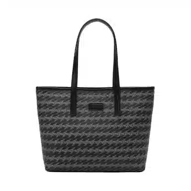 VIHUS x YILIANMAN PU