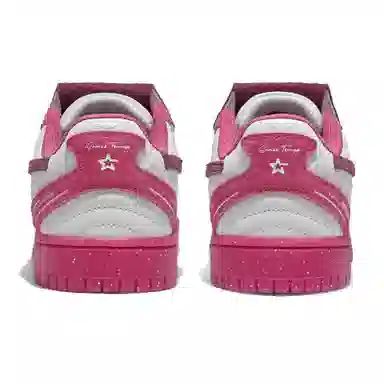 RIPSTAR SOCCER Trainer Strawberry Bear