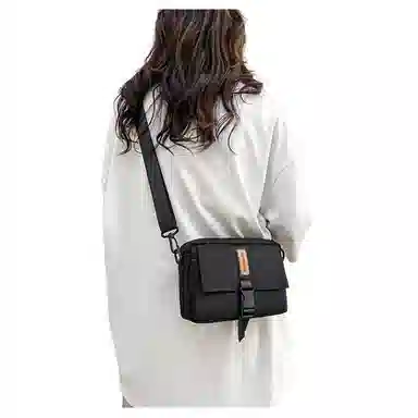 彤彤兔 韩版时尚潮流 尼龙 单肩斜挎包 男女同款情侣款 黑色/白色/卡其/浅灰