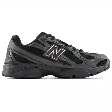 New Balance 740 Black