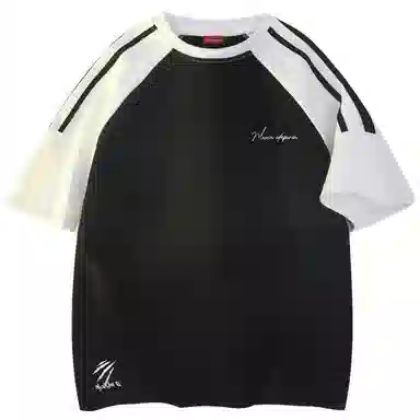 maxim's de paris logoinsT