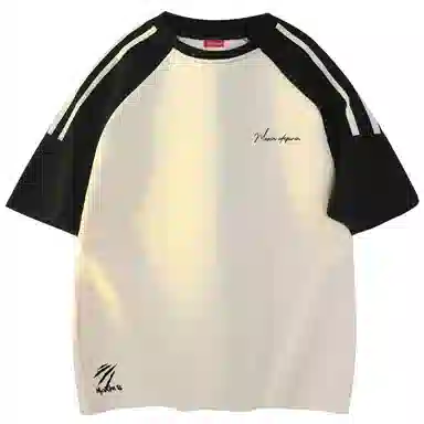 maxim's de paris logoinsT