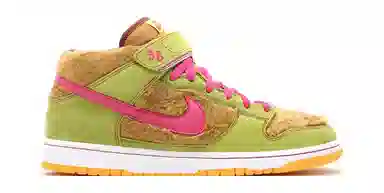 Nike Dunk SB Mama Bear