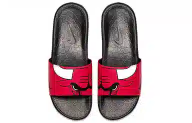 Nike Benassi Solarsoft Bulls