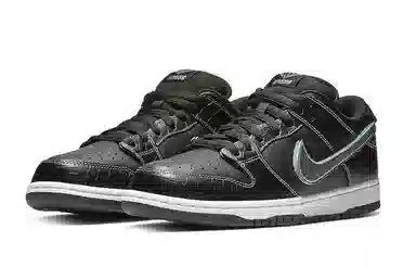 Diamond Supply Co. x Nike Dunk SB "Black Diamond"