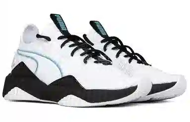 PUMA Defy