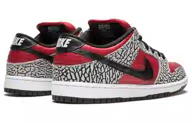 Supreme x Nike Dunk SB NYC 2012
