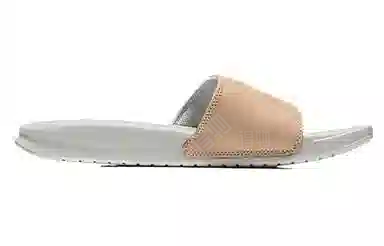 Nike Benassi