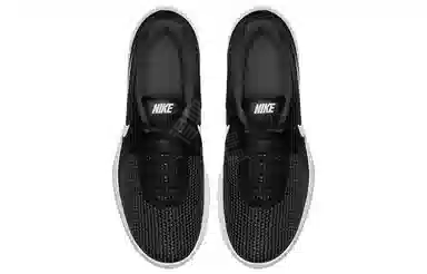 Nike REVOLUTION 4