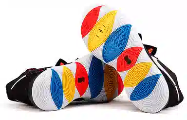 Nike Kyrie 5 Friends