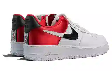 Nike Air Force 1 07 LV8