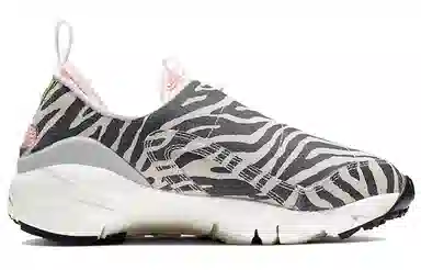 Olivia Kim x Nike Footscape