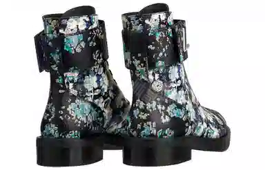 LOUIS VUITTON Wonderland