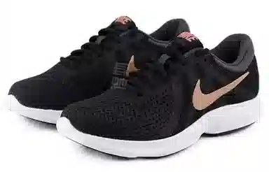 Nike REVOLUTION 4