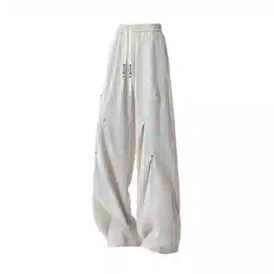 maxim's de paris vibe