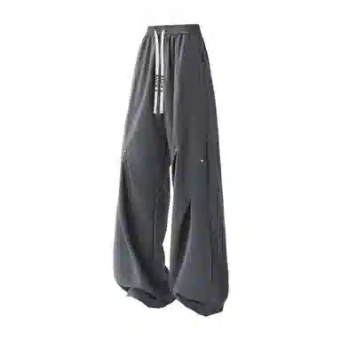 maxim's de paris vibe