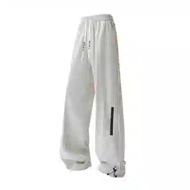 maxim's de paris vibe