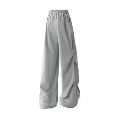 maxim's de paris vibe