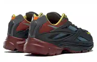 Reebok Road Modern Low Red Black