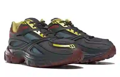 Reebok Road Modern Low Red Black