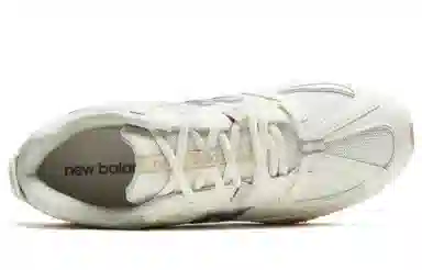 New Balance 828
