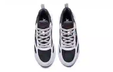 特步 网面透气耐磨 时尚低帮休闲运动鞋 黑白