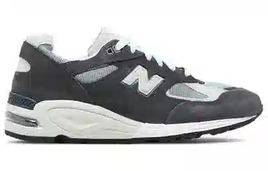 KITH x New Balance 990 V2 "Steel Blue"