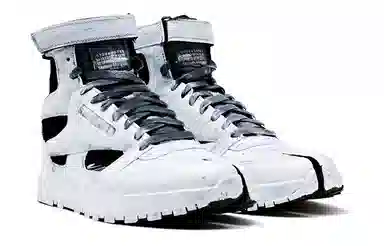 Reebok x Maison Margiela Tabi